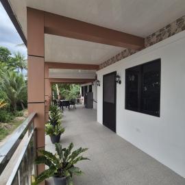Eagles Nest Beach Resort Room 2, khách sạn ở Samal