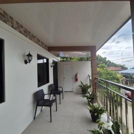 Eagles Nest Beach Resort Room 3, khách sạn ở Samal