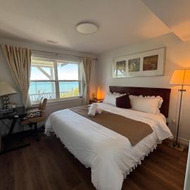 Luxury Retreat with Bay Views Offering Private Bedrooms and Entire Apartment Options, hotel en Halifax