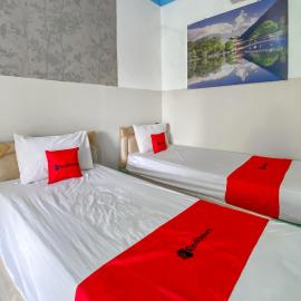 RedDoorz at Hotel Roda Mas 2 near Gor Satria
