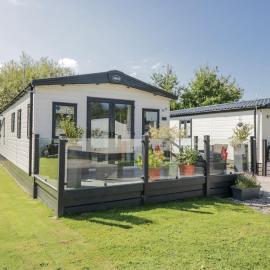 Lilac Lodge