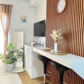 Cozy Mesatierra Garden by Adi Staycation Dvo, hotel v mestu Davao City