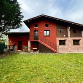 La Casería de Los Hevia 1 y 2, hotel sa Arriondas