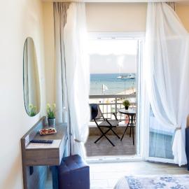 Luxury Plateia Rooms