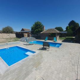 Korcsetta Vendégház, hotel em Dávod