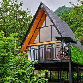 Cottage Mziuri: Tsʼkhemlisi şehrinde bir otel