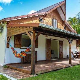 Maison chaleureuse aux Abymes avec jacuzzi relaxant