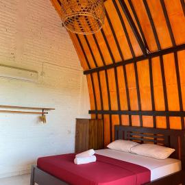 Alen's Stay&surf, hotel u gradu Airsatang