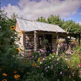 The Karal cabin, hotel in Canterbury