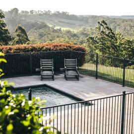 Ravenburn Estate - High Country Getaway with Pool، فندق في Ravensbourne
