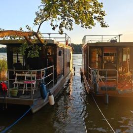 Domki pływające HouseBoat4U, hotel v destinácii Ruciane-Nida