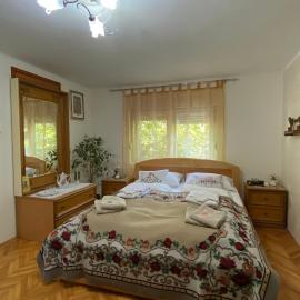 Topole, Hotel in Stapar