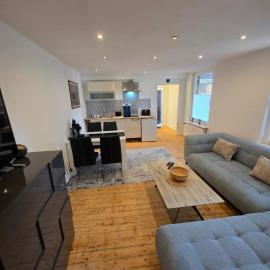 Stilvolles City Apartment Iserlohn, möbliert und all-inclusive – hotel w mieście Iserlohn