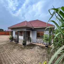 114 residences, hotel a Mukono