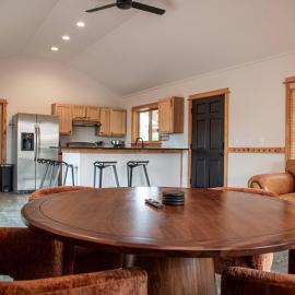 Golden Eagle Getaway w/Hot Tub!