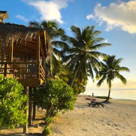 Paradise Cove Lodge, отель в Арутанге