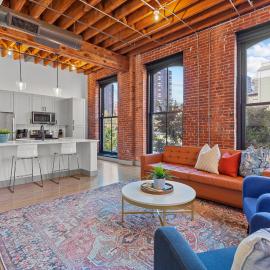 Brick & Bed Riverfront Lofts, G 203, Hotel in Saint Louis