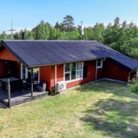 4 person holiday home in Læsø, hotel u gradu Læsø