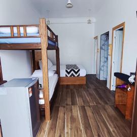 Luk inn at huraa, Hotel in Huraa