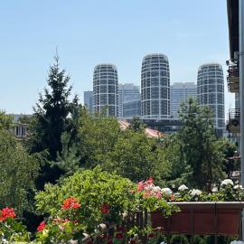 2BR Near Nivy & City Center, hotel v destinaci Nivy