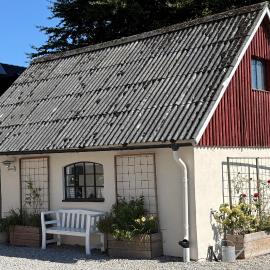 Dorisberg B&B - The Chicken house, hotelli kohteessa Löberöd