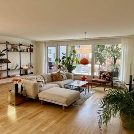 Boho Chic Apt with 125sqm, 2 BR 2 Baths with 36sqm Dual Terraces with Parking and 10 min to Lake Zurich