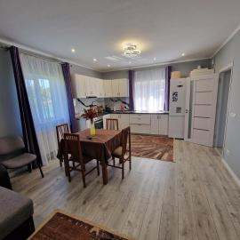 Casa Transilvania Tea, hotel en Orosia
