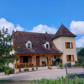 Moulin de Latouille, hotel u gradu Latouille-Lentillac