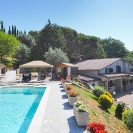 Amazing Apartment In Magione