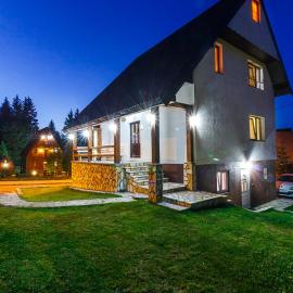 Hostel Highlander, hotel na Žabljaku