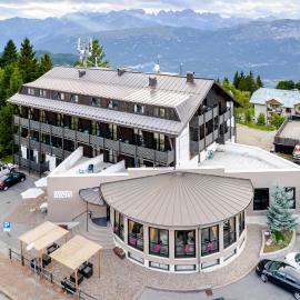 Hotel Dolomiti Chalet, hotell i Vason