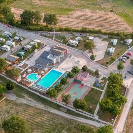 Ioannina Camping- Glamping, khách sạn ở Neo Mpizani