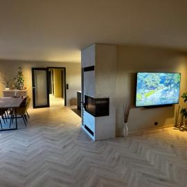 Luxury Retreat with Parking and Garden, hotel a Stavanger