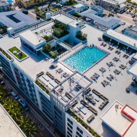 Condo with 1 Bedroom Terrace and Hot Tub