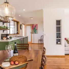 Stylish 3BR Walk to Town, hotell sihtkohas Trentham