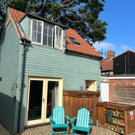 Beach hut seaside cottage, hotel a Sheringham