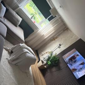Modern 1 bedroom flat full flat, hotel in East Kilbride