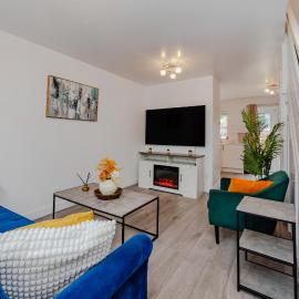 Lovely 2 Bedroom House, hotel in Cheshunt