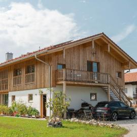 Ferienwohnung beim Professor, Hotel in Samerberg