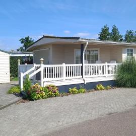 Chalet 128 Krabbenkreek, hotel in Sint Annaland