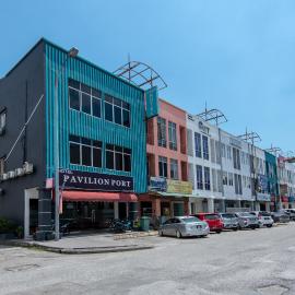 Hotel Pavilion Port، فندق في Pelabohan Klang