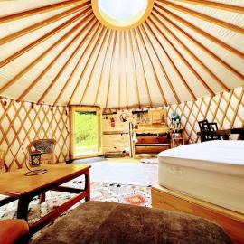 Sky Nest Glamp-Unplug-Reconnect, hotel em Red Bay