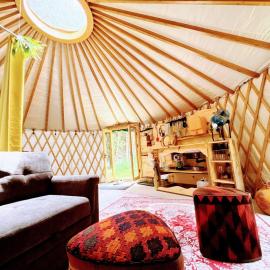 Star-Lake Yurt Sanctuary Waterview, hotel em Red Bay