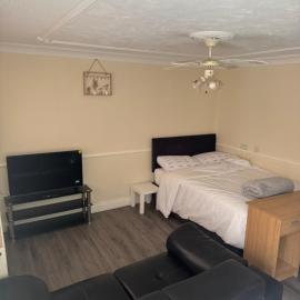 Fully en-suite with kitchen