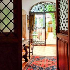 Viesnīca La Corte dell'Annunziata - Casa in centro con giardino pilsētā Sulmona
