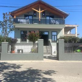 Guest house Andersoni Dhoma plazhi Andersoni, hotel in (( Shën Ded Gjoni ))