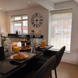 The Hayloft - A beautifully presented home in the heart of Leamington Spa, hotel u gradu Lemington Spa