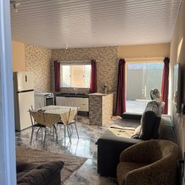 Casa Ubatwo 1,7 km praia de Maranduba Próxima à muitas outras Sapé Lagoinha Pulso Ubatuba