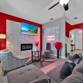 Themed Resort Home 15 min drive to Disney, hotel in Davenport