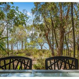 The Jetty Escape, Hotel in Cootharaba
